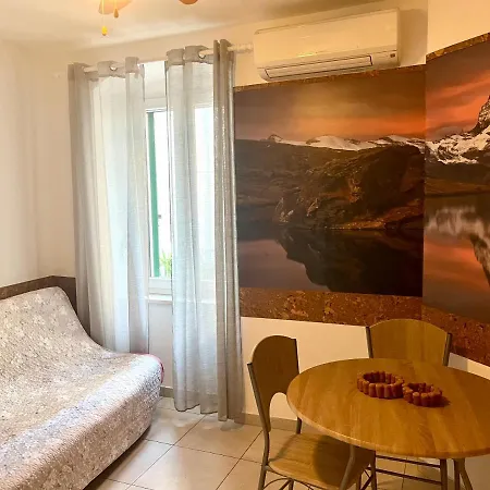 Abeona Apartment *